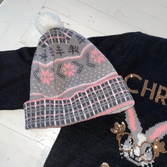 Christmas Hat and Sweater Set - Picture 3 of 6